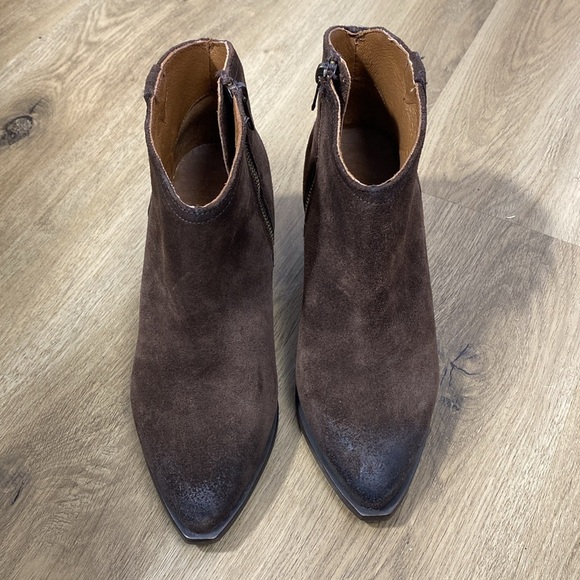 Frye June Suede Western Shootie Chocolate Brown Ankle Boots size 7 - Picture 5 of 15
